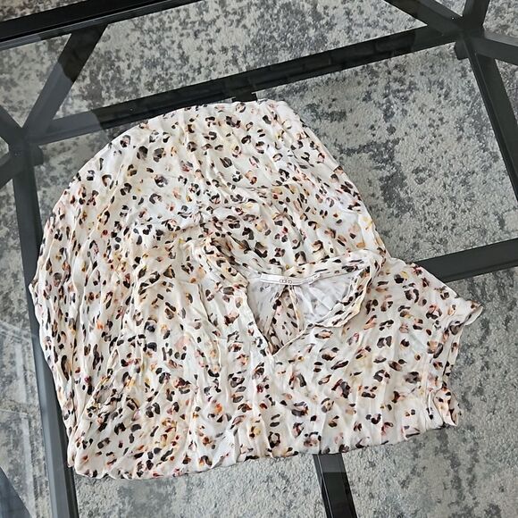 🎁Viscose cheetah sleeveless blouse - Picture 2 of 5